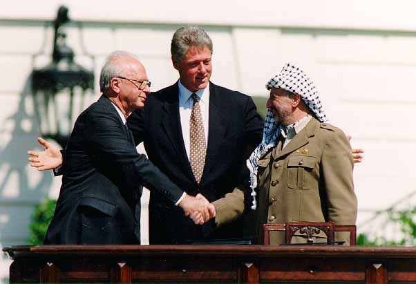 Bill Clinton, Yitzhak Rabin, Yasser Arafat at the White House,1993-09-13