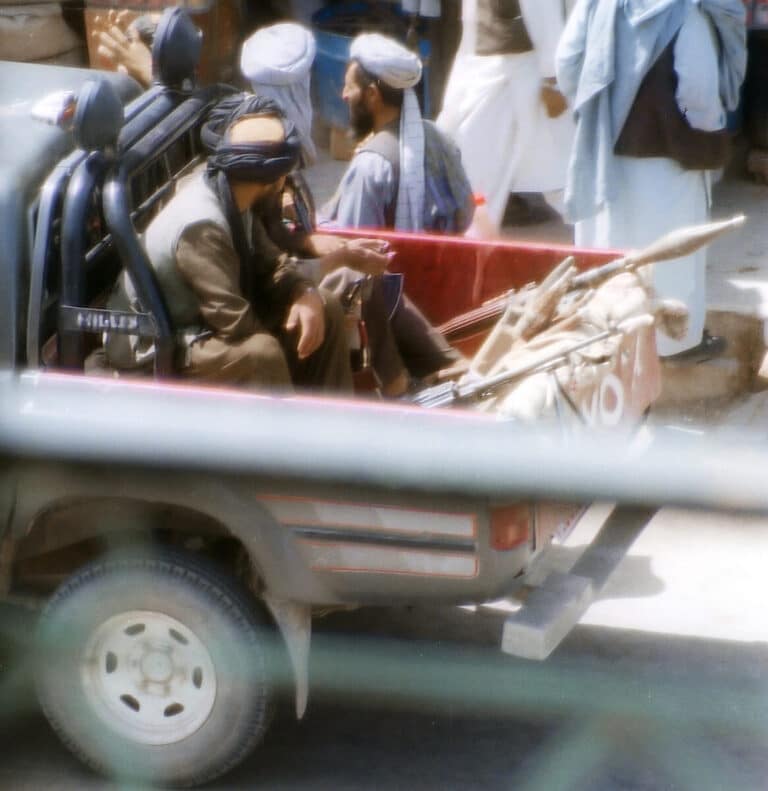 Milicia taliban en Herat-2001