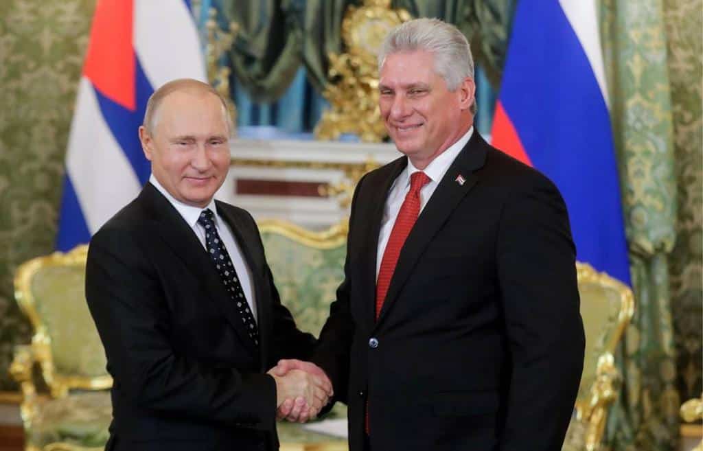 El presidente cubano, Miguel Díaz-Canel, y su homólogo ruso, Vladímir Putin, en Moscú, en 2019 (Foto: Hansell Oro)