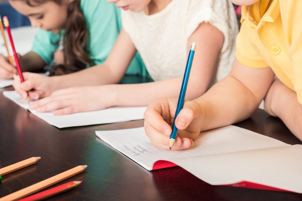 Es fundamental que los niños escriban