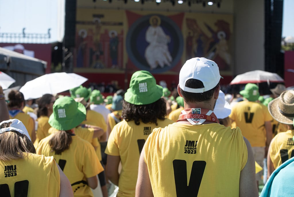 La fe se mantiene entre los jóvenes