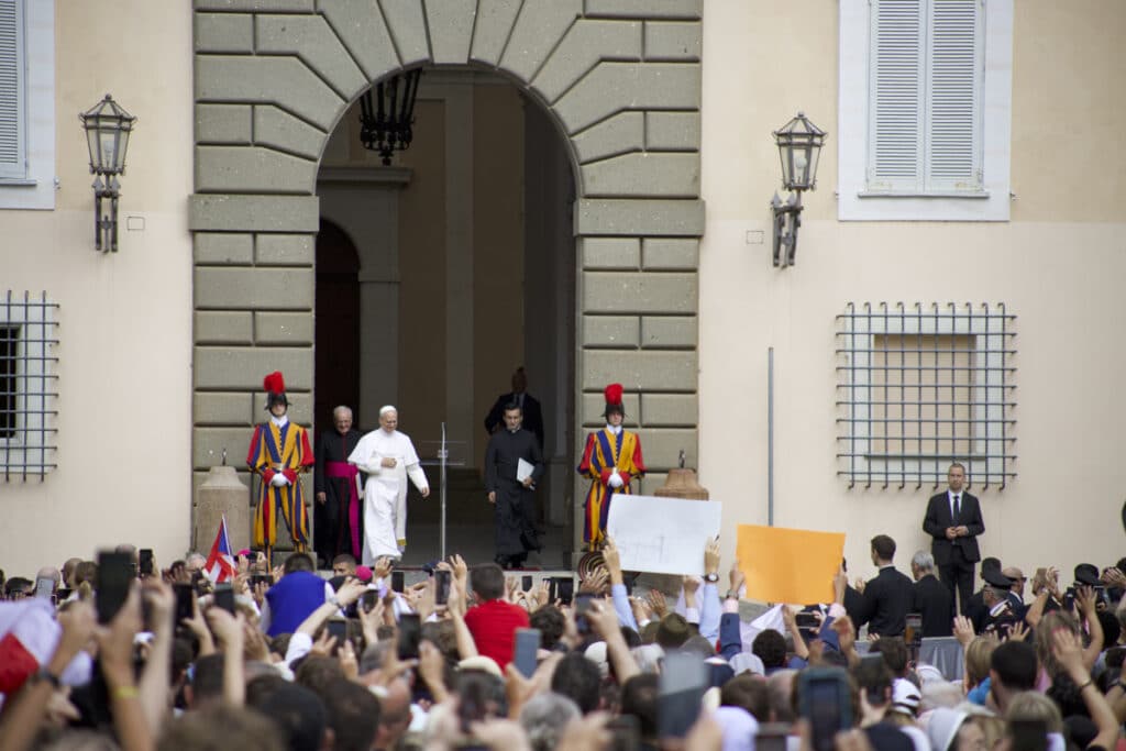 El retorno del papa a Castel Gandolfo