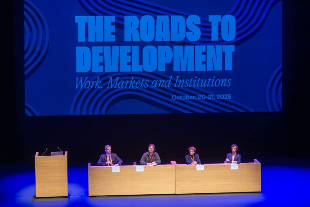 Los caminos del desarrollo