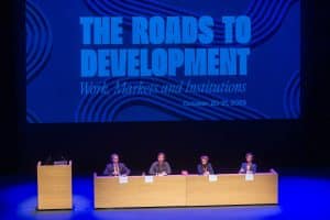 Los caminos del desarrollo