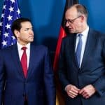 El secretario de Estado norteamericano, Marco Rubio (izda.) y el canciller alemán Friedrich Merz en la 62 Conferencia de Seguridad de Munich, 13-02-2026 (foto: Liesa Johannssen/Reuters/Pool/DPA vía Europa Press)