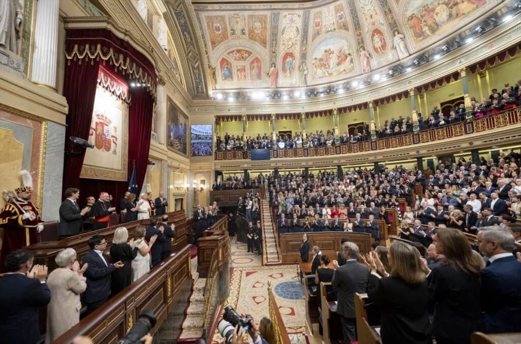 La palabra “serena y firme” del Papa a los parlamentarios españoles