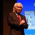 Michio Kaku impartiendo una conferencia en la Miami University, 2020 (foto: Jay Murdock)