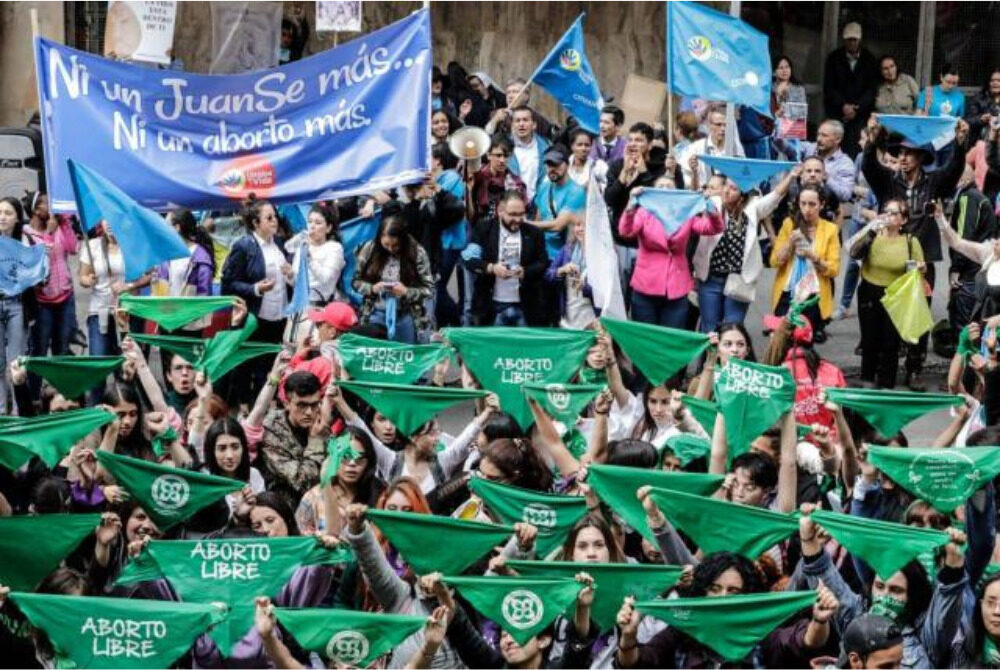 Manifestaciones a favor y en contra del aborto en Medellín (Colombia)